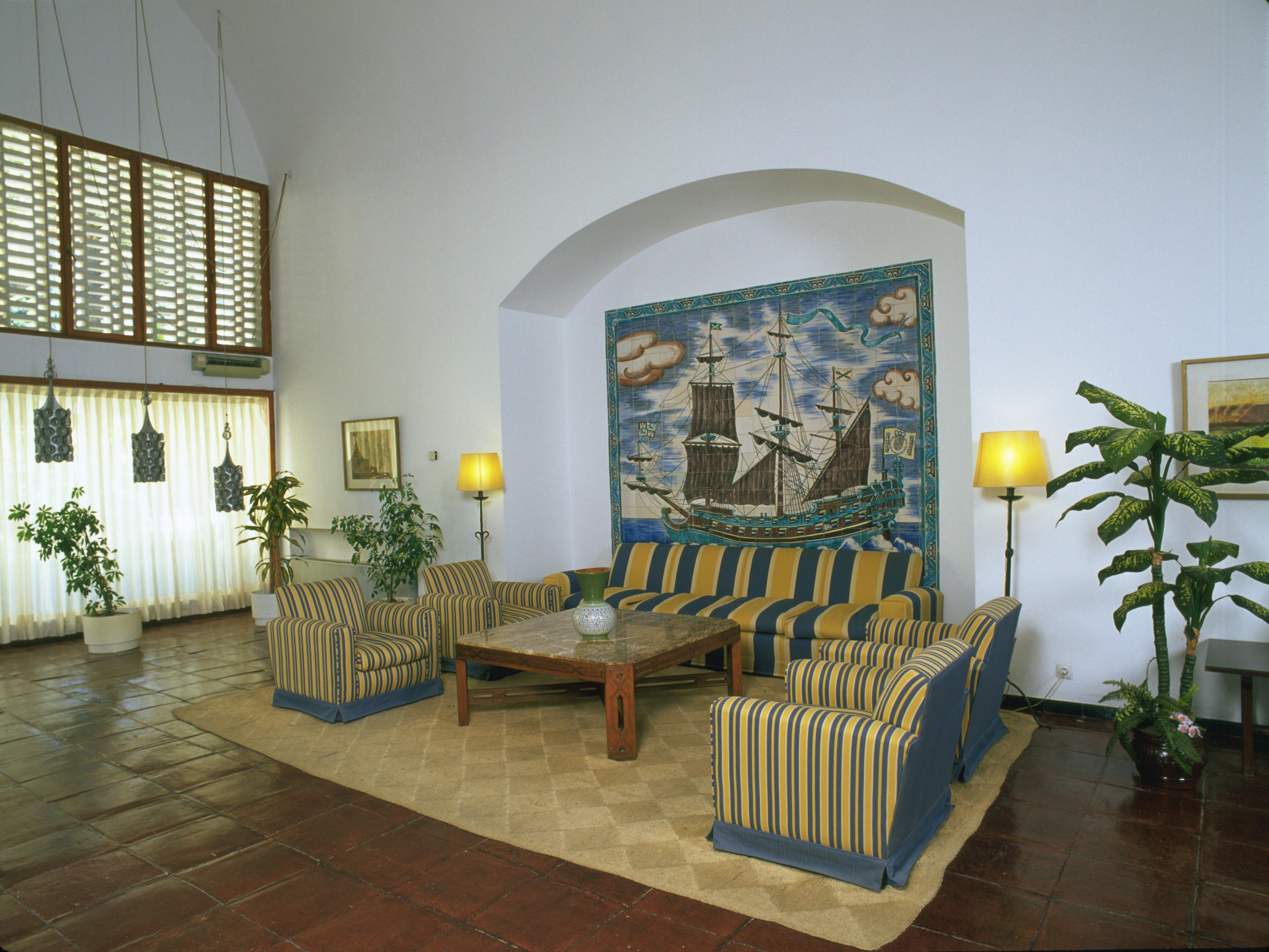 Hotel De 4*
